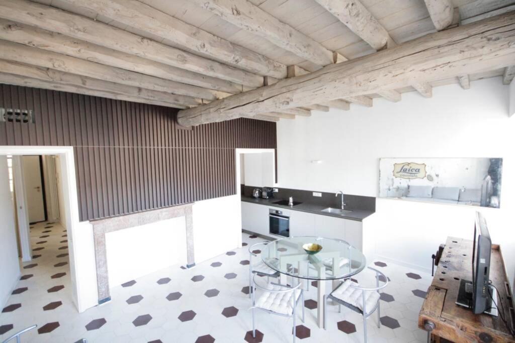 Charmant Maison In Centro Turin Exterior photo
